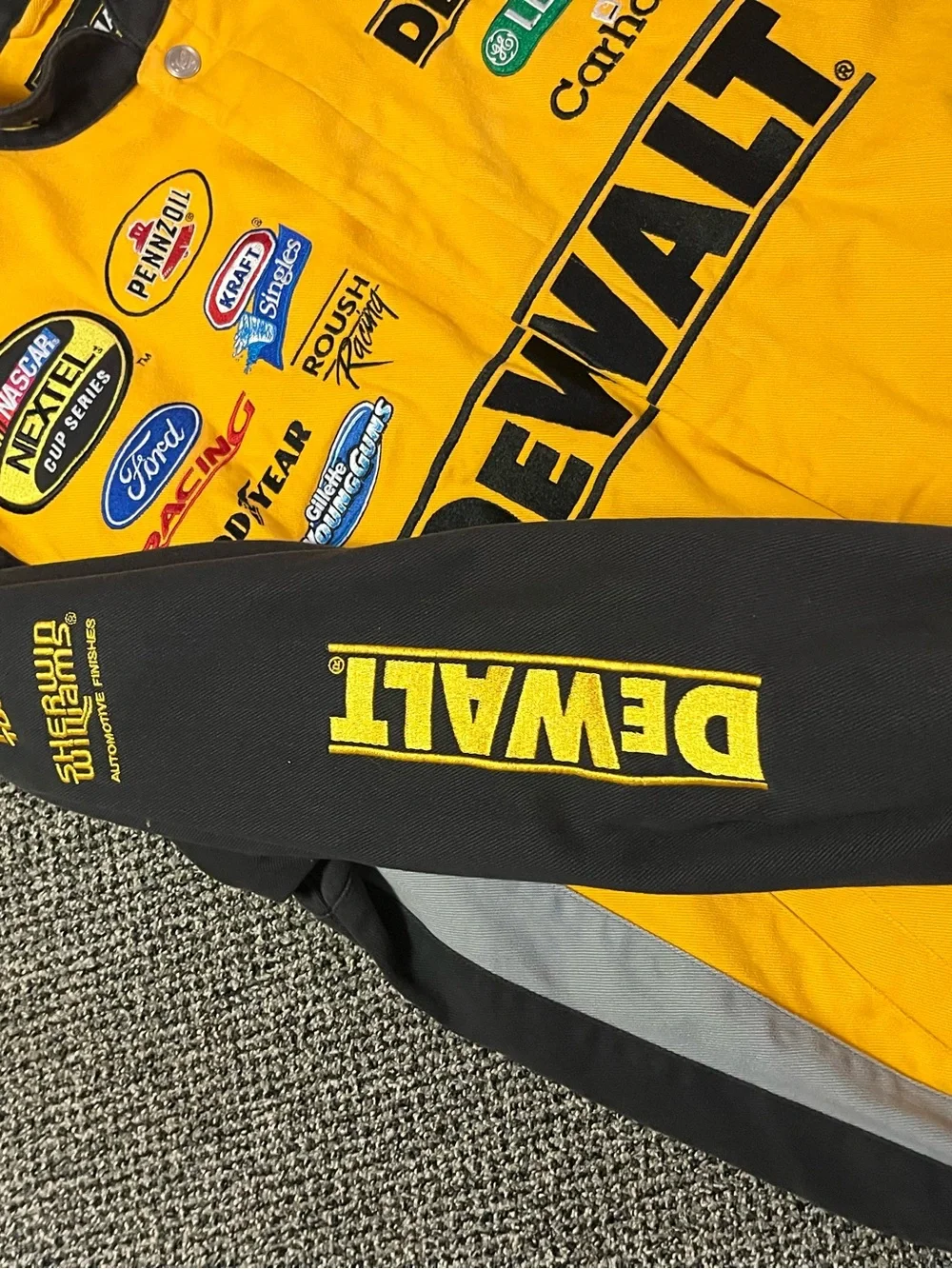 Vintage Y2K Chase Authentics Dewalt NASCAR Jacket Yellow Black XL Heavy Duty